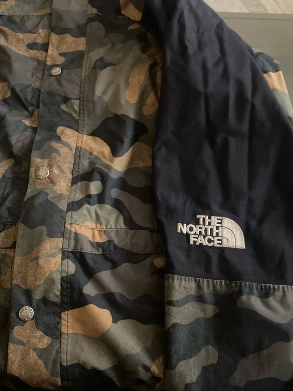 The North Face Men’s Camouflage Hiking jacket - Olive/Black/Tan